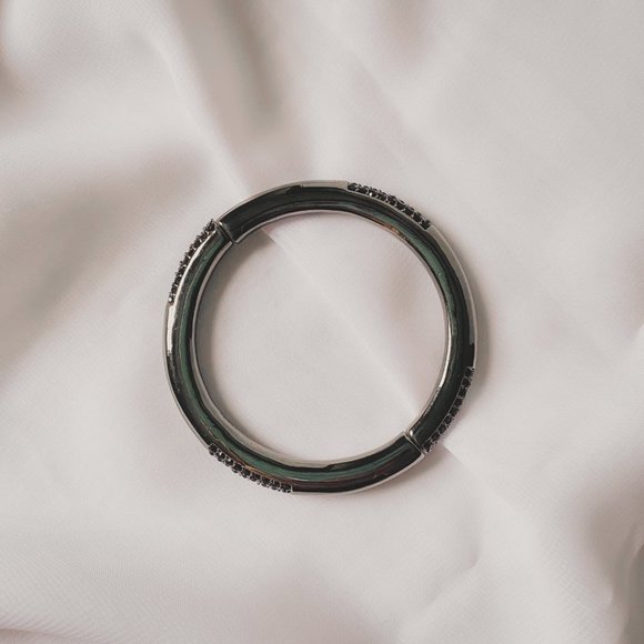 Monet Gun Metal Hematite Tone Black Rhinestone Stackable Bangle Stretch Bracelet - Picture 2 of 8